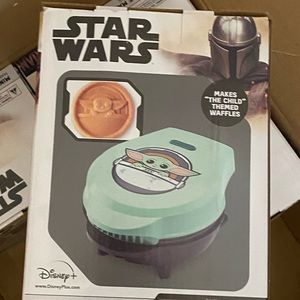 Star Wars waffle maker brand new never opened